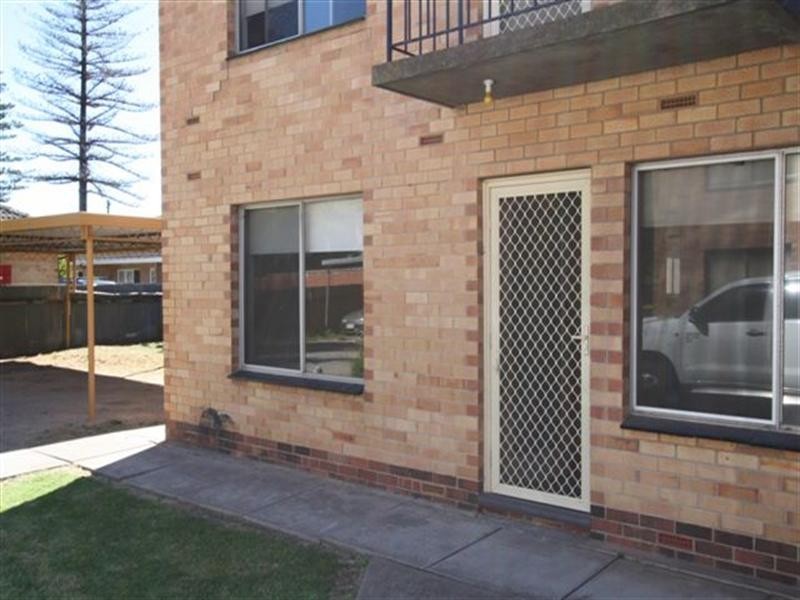 Unit 4/2 Inverarity Place, Glenelg North SA 5045