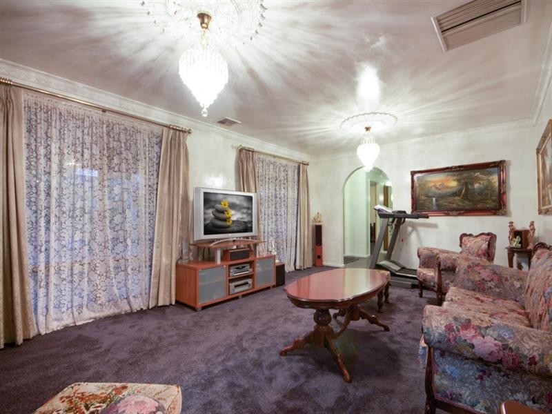 39 Landal Boulevard, Redwood Park SA 5097