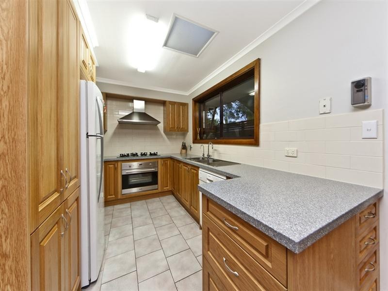 4 Pangari Drive, Fairview Park SA 5126
