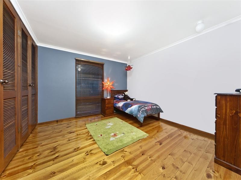 4 Pangari Drive, Fairview Park SA 5126