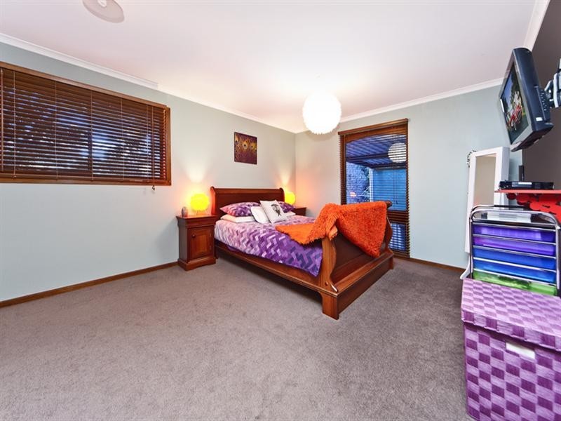 4 Pangari Drive, Fairview Park SA 5126
