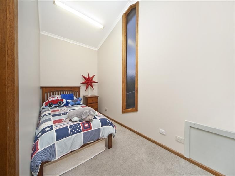 4 Pangari Drive, Fairview Park SA 5126