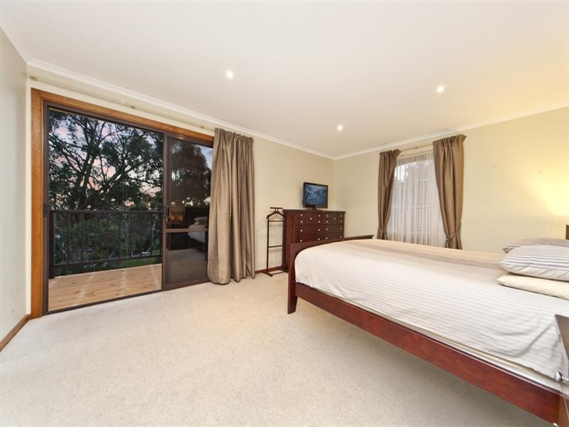 4 Pangari Drive, Fairview Park SA 5126