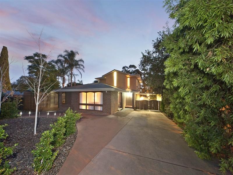 4 Pangari Drive, Fairview Park SA 5126