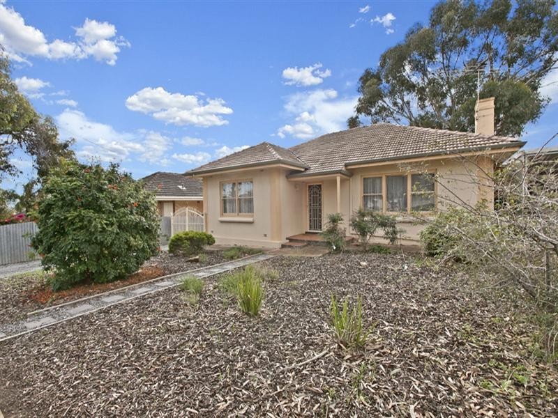12 Walton Avenue, Clearview SA 5085