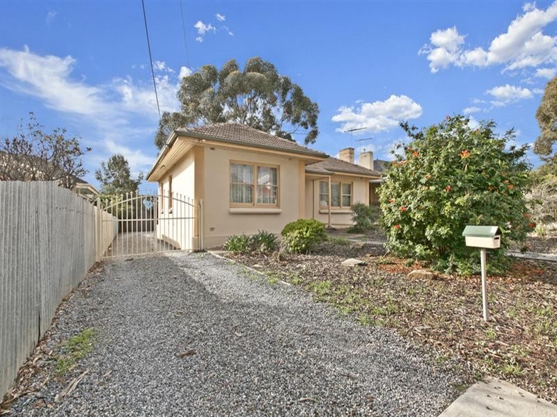 12 Walton Avenue, Clearview SA 5085