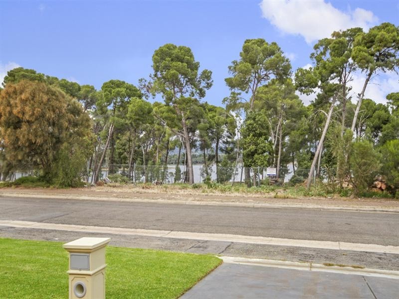 8 Lambert Avenue, Holden Hill SA 5088
