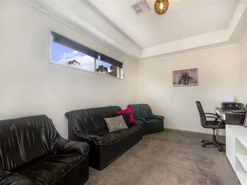 8 Lambert Avenue, Holden Hill SA 5088