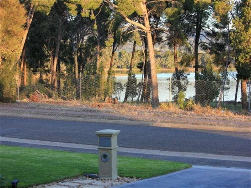 8 Lambert Avenue, Holden Hill SA 5088