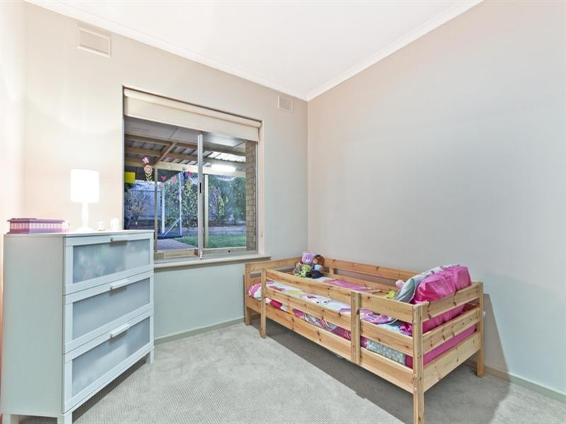10 Klopper Street, Redwood Park SA 5097