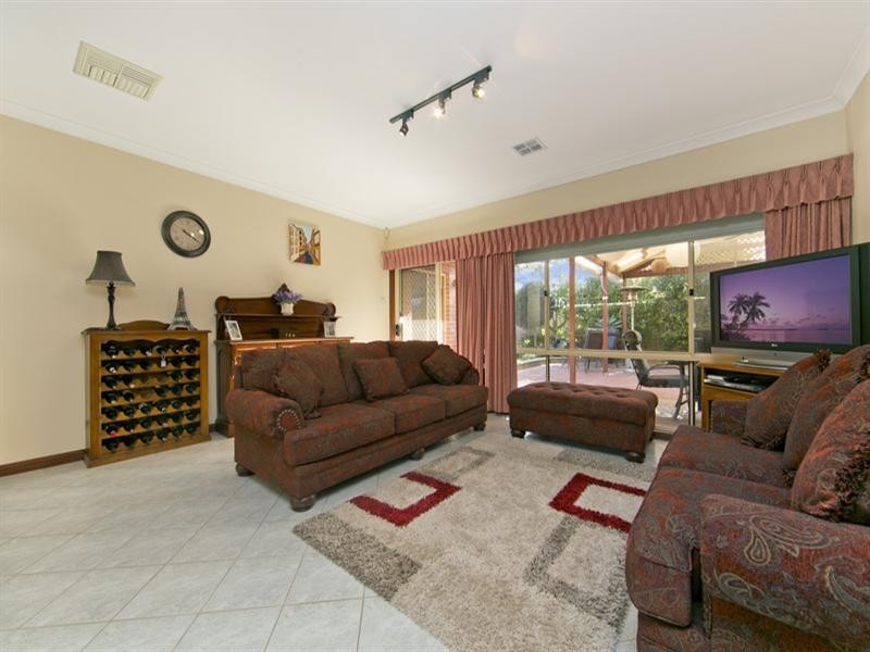 13 Baynes Court, Greenwith SA 5125