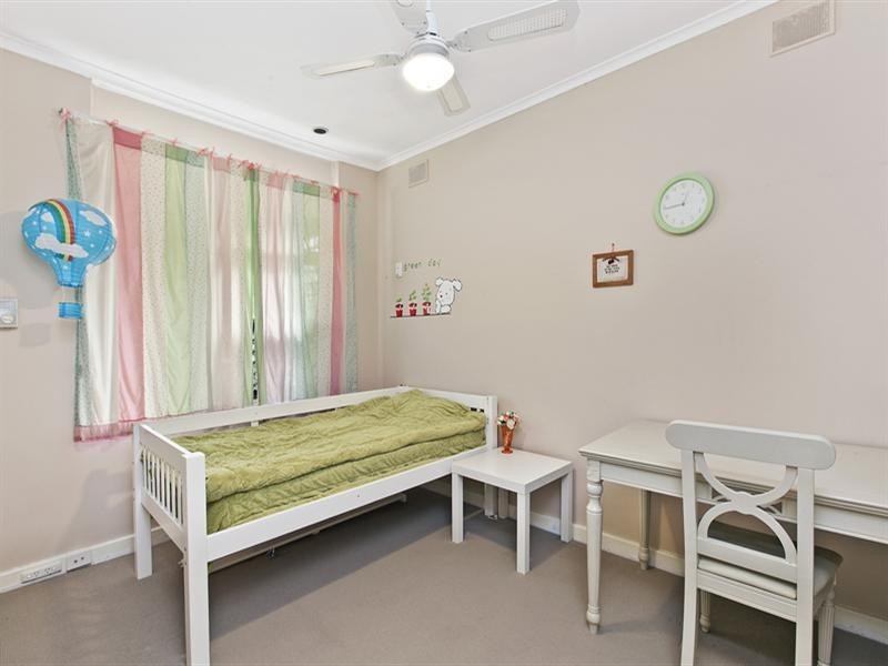 38 Knightsbridge Avenue, Valley View SA 5093