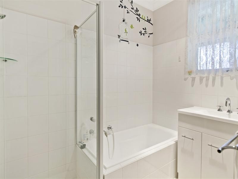 38 Knightsbridge Avenue, Valley View SA 5093