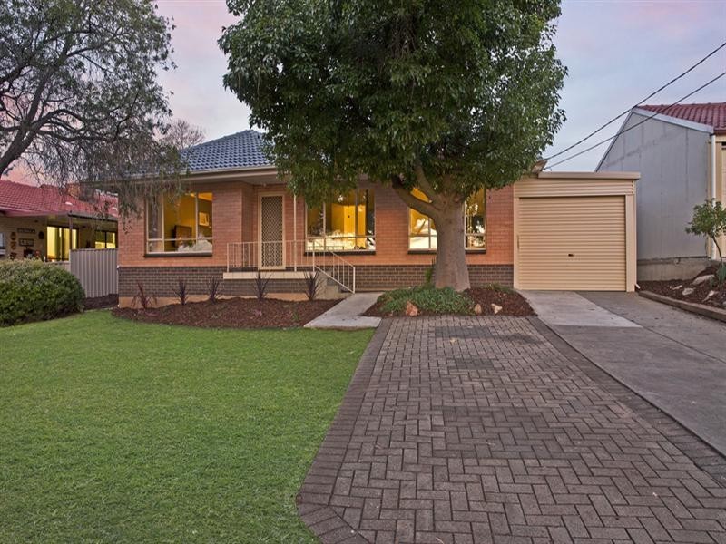 8 Sleep Road, Para Hills SA 5096