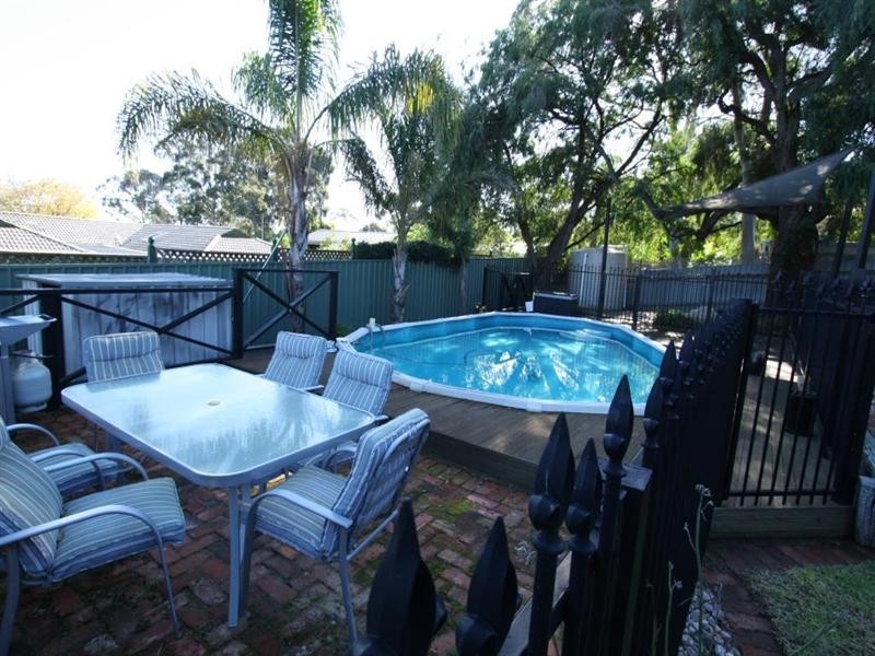 10 Grevillea Drive, Banksia Park SA 5091