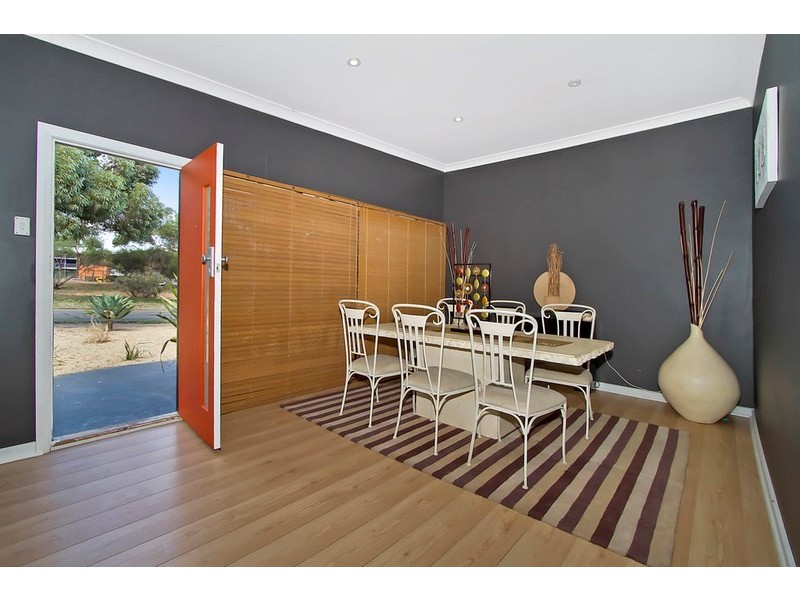 18 Maves Road, Para Hills SA 5096