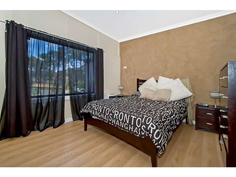 18 Maves Road, Para Hills SA 5096