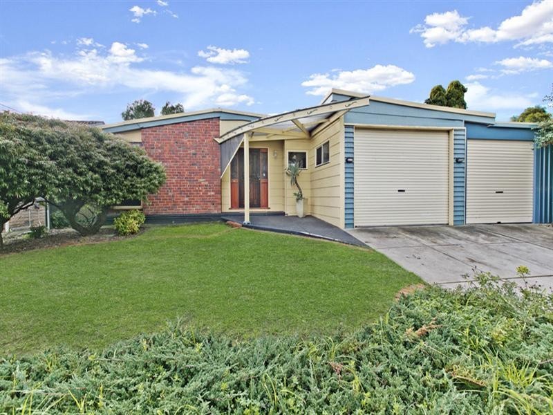 8 Anthony Road, Para Vista SA 5093