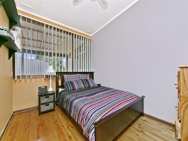 8 Anthony Road, Para Vista SA 5093