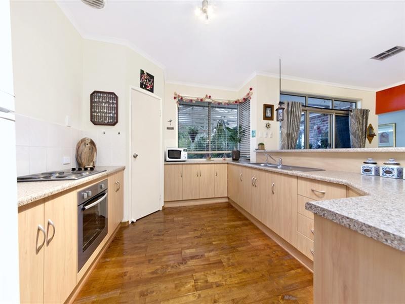 6 Gosling Court, Williamstown SA 5351