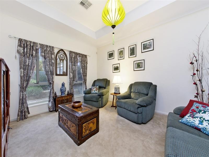 6 Gosling Court, Williamstown SA 5351