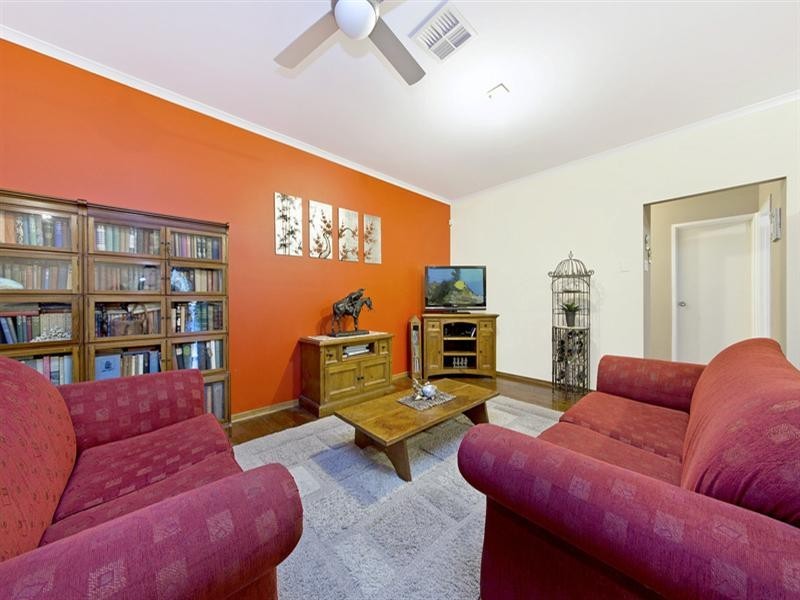6 Gosling Court, Williamstown SA 5351
