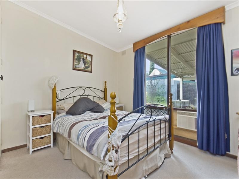 8 Sandalwood Drive, St Agnes SA 5097