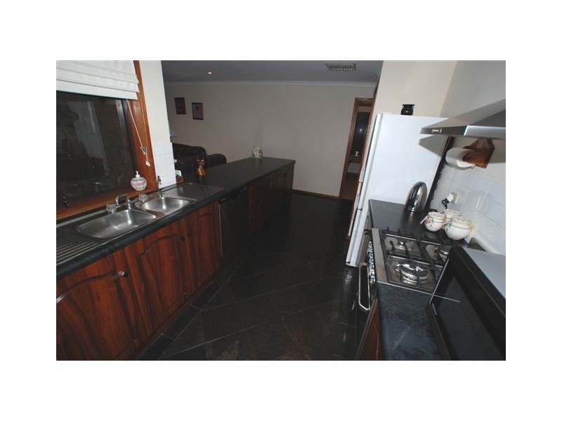 16 Oberon Court, Hillbank SA 5112