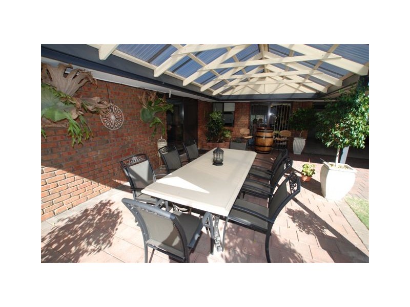 16 Oberon Court, Hillbank SA 5112