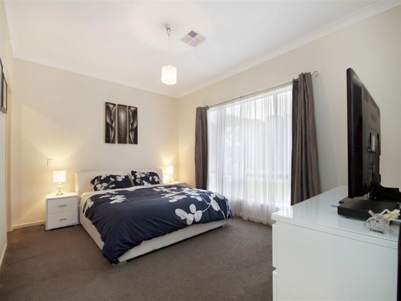 8 Lambert Avenue, Holden Hill SA 5088