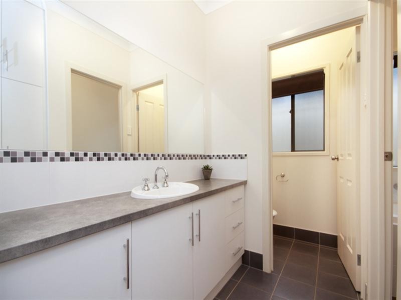 8 Lambert Avenue, Holden Hill SA 5088