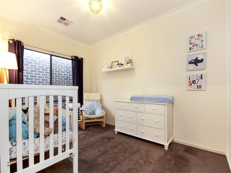 8 Lambert Avenue, Holden Hill SA 5088