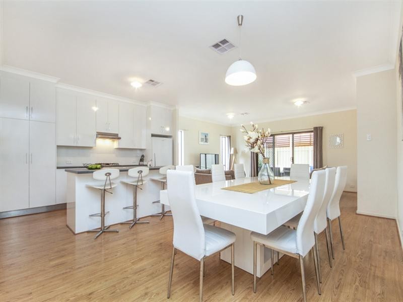 8 Lambert Avenue, Holden Hill SA 5088