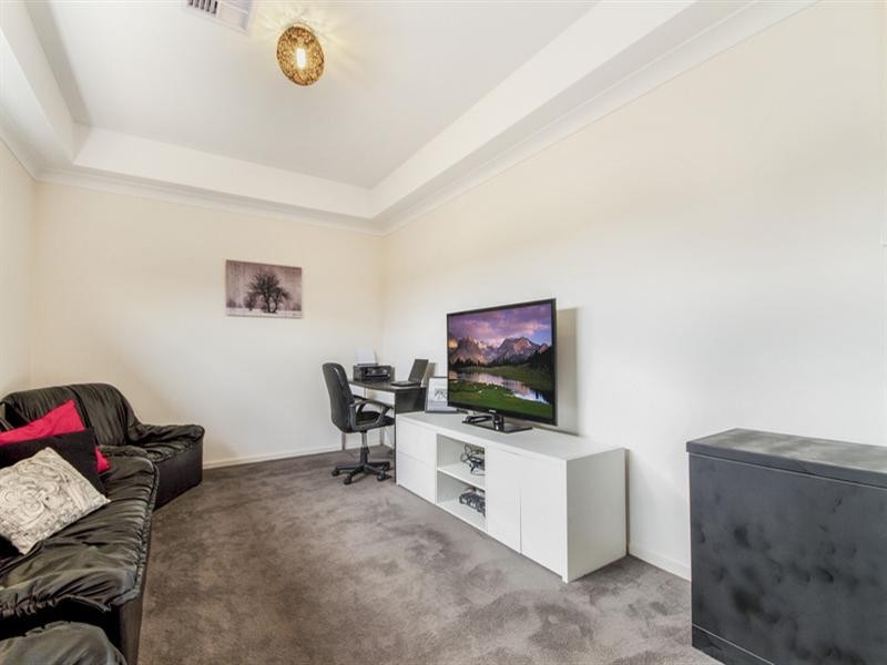 8 Lambert Avenue, Holden Hill SA 5088