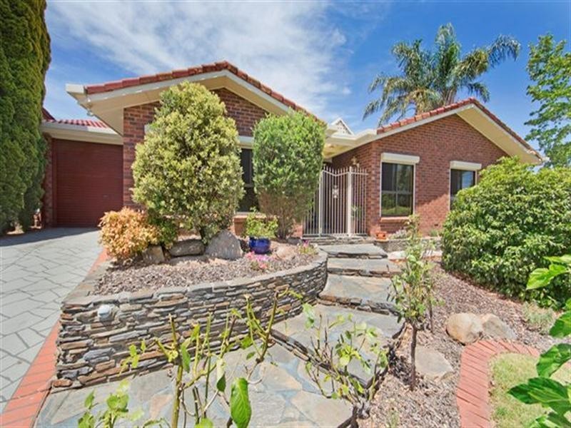 13 Carnoustie Avenue, Fairview Park SA 5126