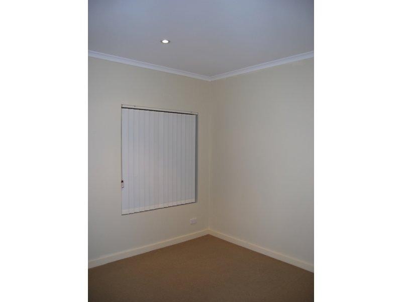 Apt 24/21-25 Goodall Parade, Mawson Lakes SA 5095