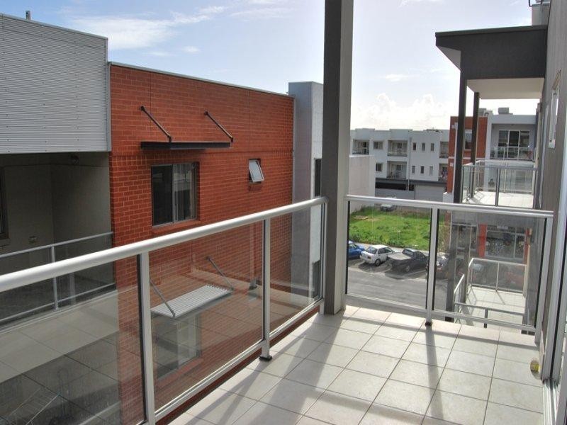 Apt 24/21-25 Goodall Parade, Mawson Lakes SA 5095