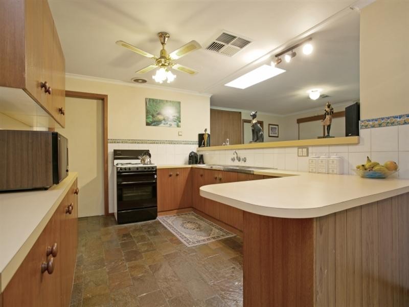 42 Honeysuckle Drive, Hope Valley SA 5090