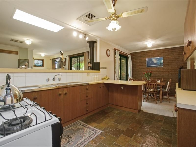 42 Honeysuckle Drive, Hope Valley SA 5090