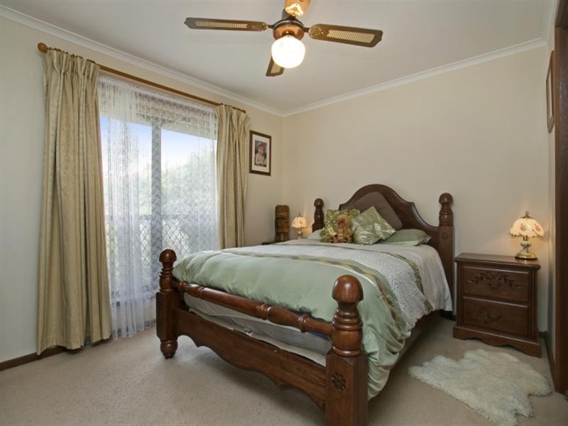 42 Honeysuckle Drive, Hope Valley SA 5090