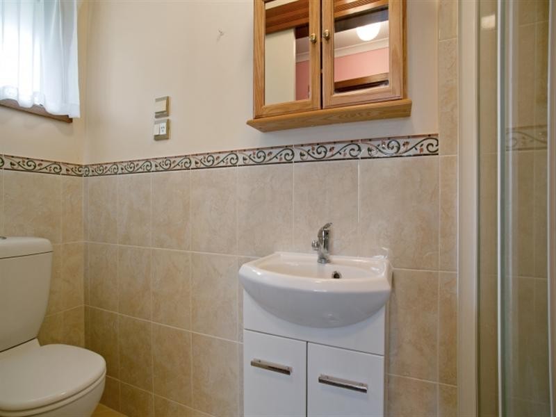 42 Honeysuckle Drive, Hope Valley SA 5090