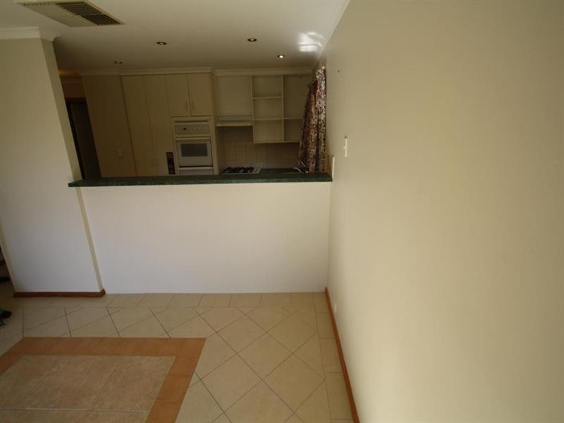 11/6-8 Hampton Court, Wynn Vale SA 5127