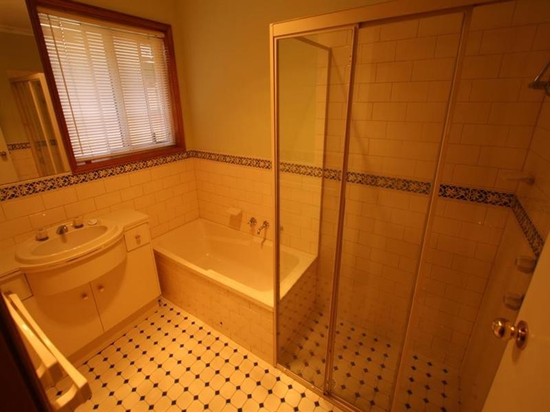 11/6-8 Hampton Court, Wynn Vale SA 5127