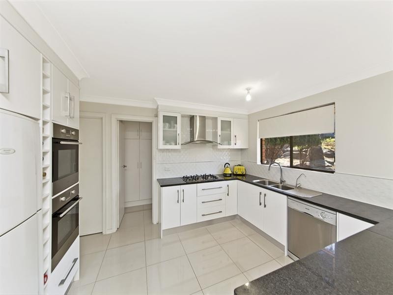50 Flinders Drive, Valley View SA 5093