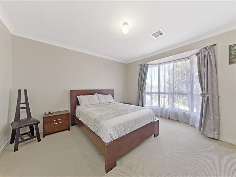 50 Flinders Drive, Valley View SA 5093