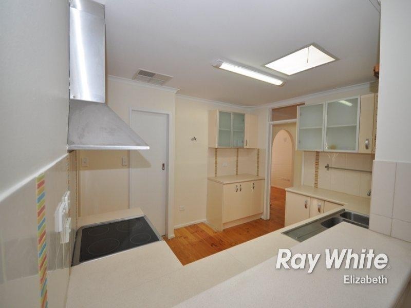 6 Earl Avenue, Salisbury East SA 5109