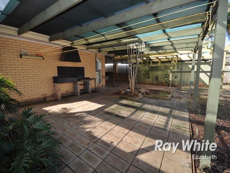 6 Earl Avenue, Salisbury East SA 5109