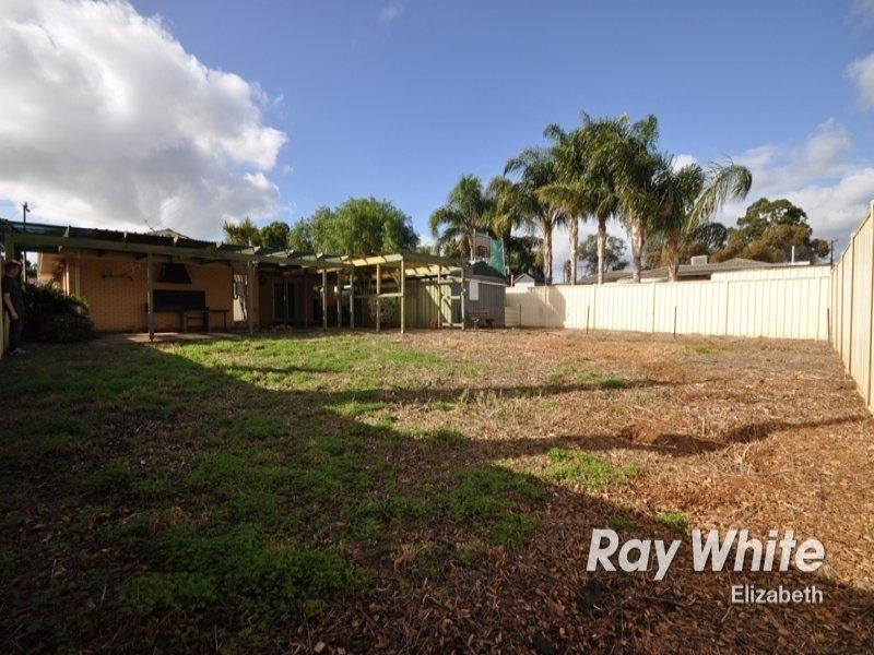 6 Earl Avenue, Salisbury East SA 5109