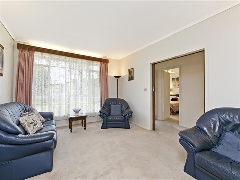 67 Eyre Crescent, Valley View SA 5093