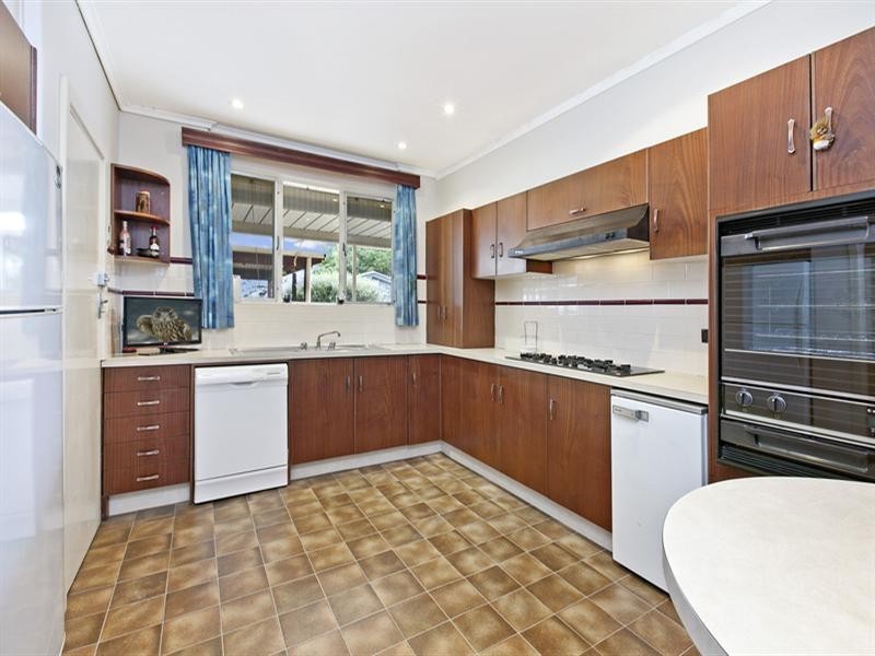 67 Eyre Crescent, Valley View SA 5093